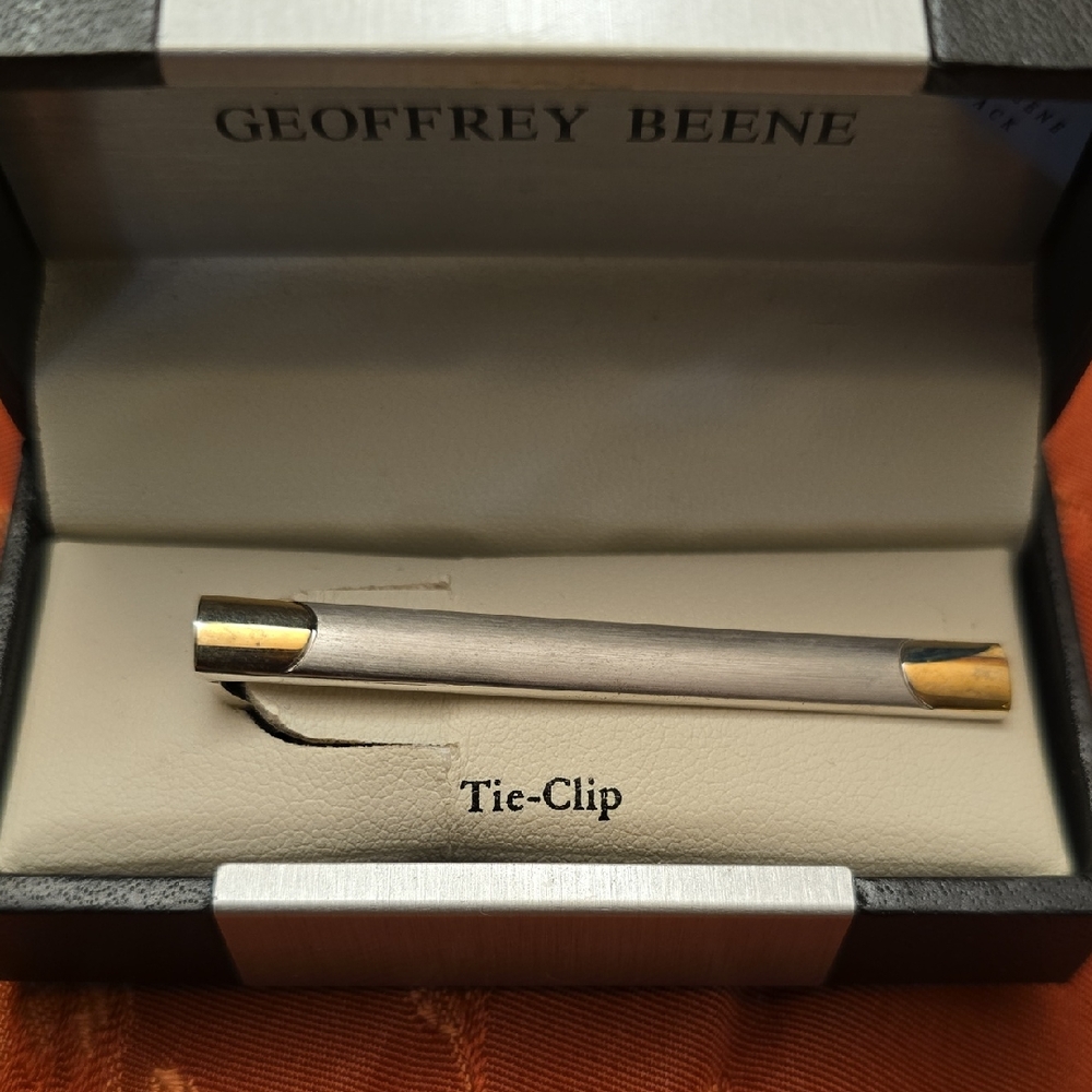 Geoffrey Beene Two-Tone Tie Clip